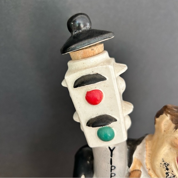 Vintage Clown Figurine with Traffic Light - Picture 4 of 6